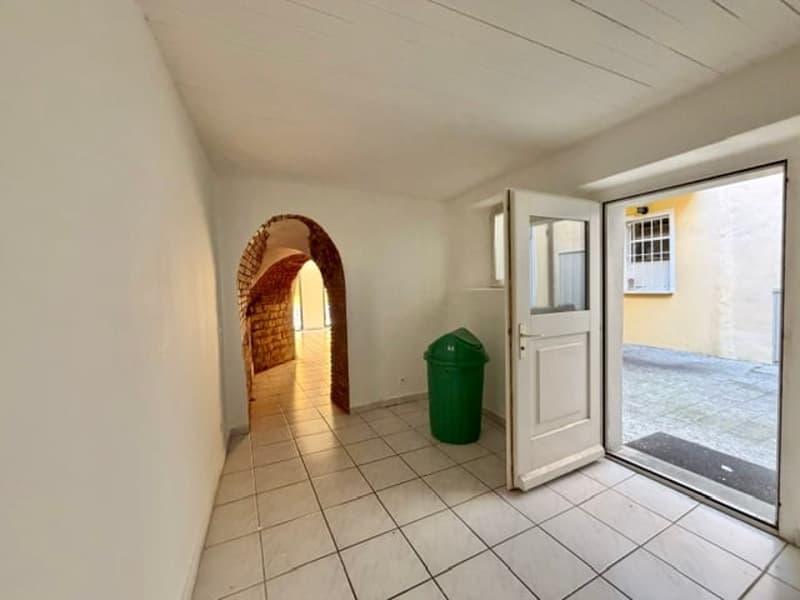 Verkauf im Dorf Ascona - Charmantes Geschäft mit Innenhof (4)