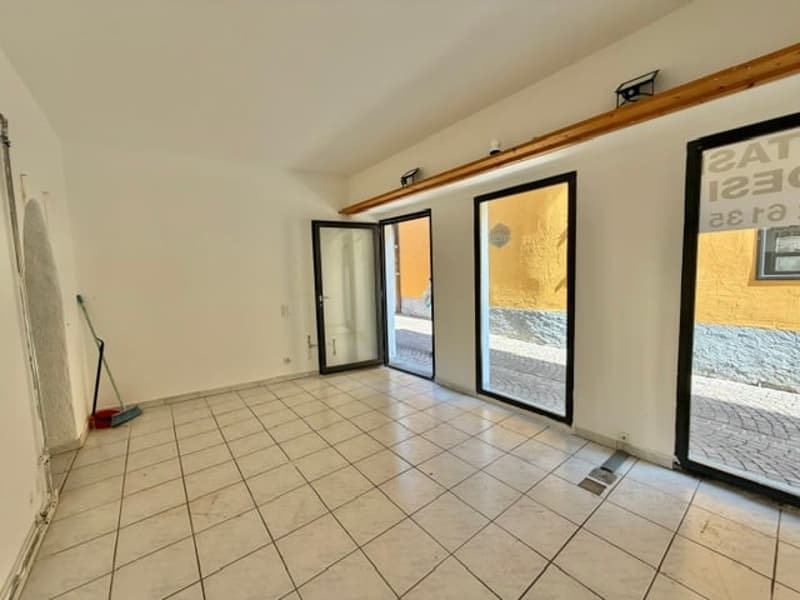 Verkauf im Dorf Ascona - Charmantes Geschäft mit Innenhof (2)