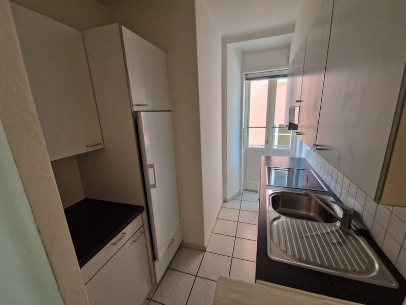 AFFITTASI IN CENTRO AD ASCONA - grazioso appartamento di 3 locali con balcone (10)