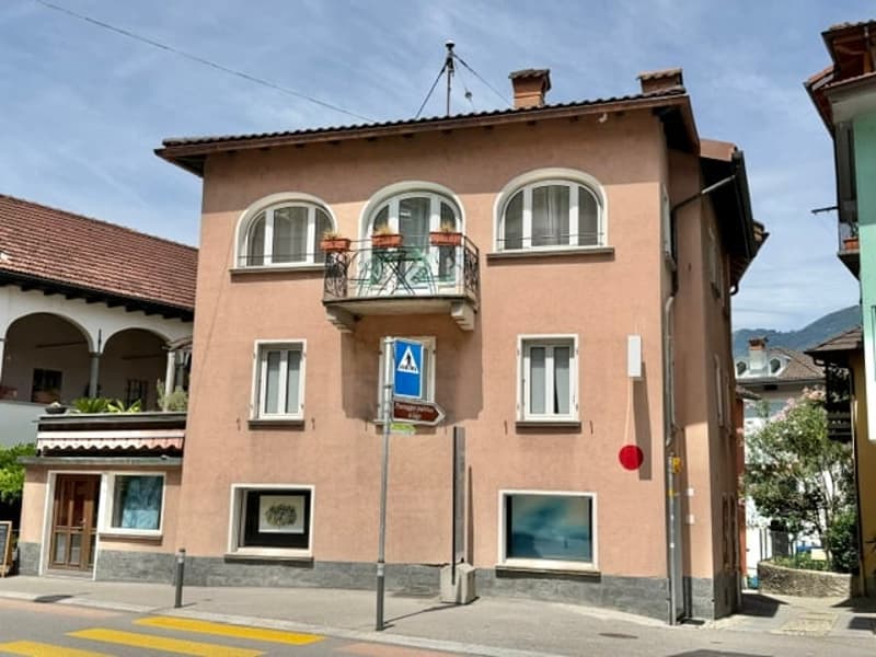 Zu vermieten in Vira Gambarogno - Einfamilienhaus mit 4.5 Zimmern im Zentrum (2)