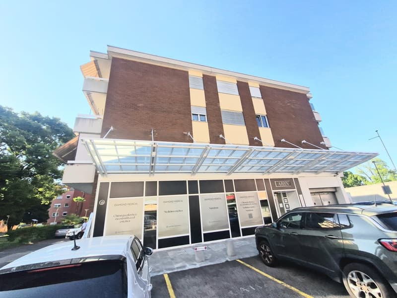 AFFITTASI AD ASCONA - 3 funzionali uffici in condivisione con studio medico (2)