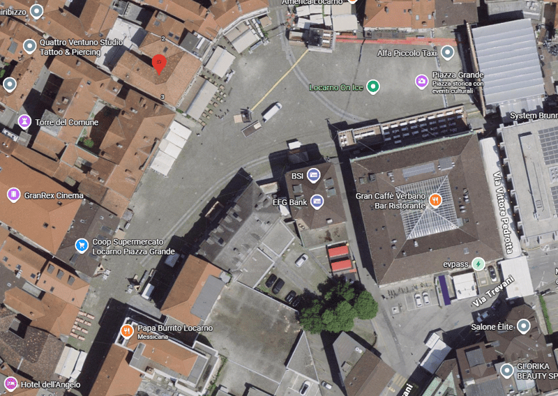 AFFITTASI A LOCARNO (PIAZZA GRANDE) - NEGOZIO SU DUE LIVELLI CON VETRINA (2)