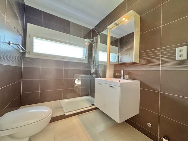 VENDESI IN CENTRO A LOSONE - MODERNO ATTICO DUPLEX DI 5.5 LOCALI (11)