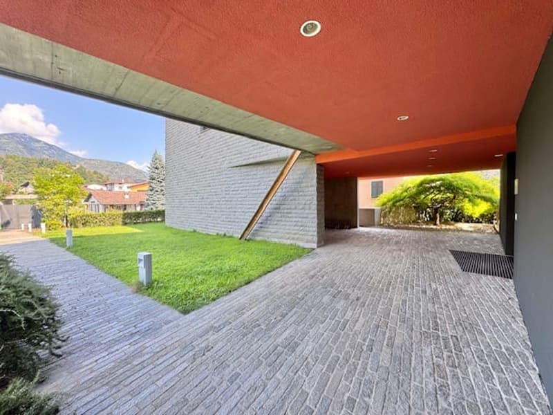 VENDESI IN CENTRO A LOSONE - MODERNO ATTICO DUPLEX DI 5.5 LOCALI (5)