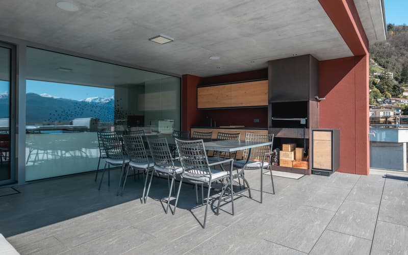 VENDESI A MINUSIO - moderno attico duplex di 4.5 locali con vista lago in casa bifamiliare (10)