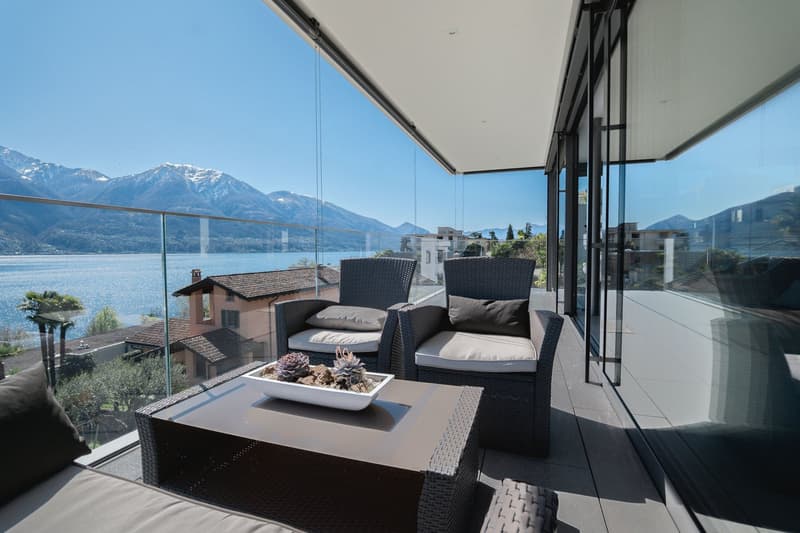 VENDESI A MINUSIO - moderno attico duplex di 4.5 locali con vista lago in casa bifamiliare (13)