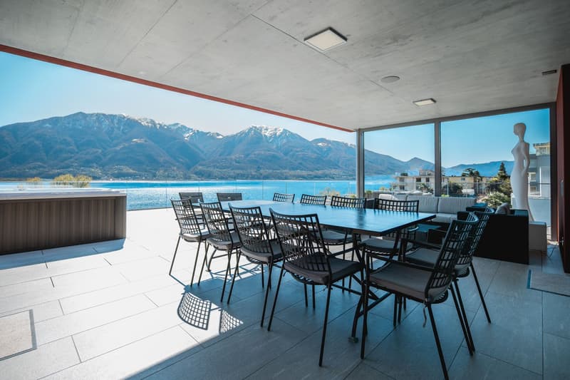 VENDESI A MINUSIO - moderno attico duplex di 4.5 locali con vista lago in casa bifamiliare (9)