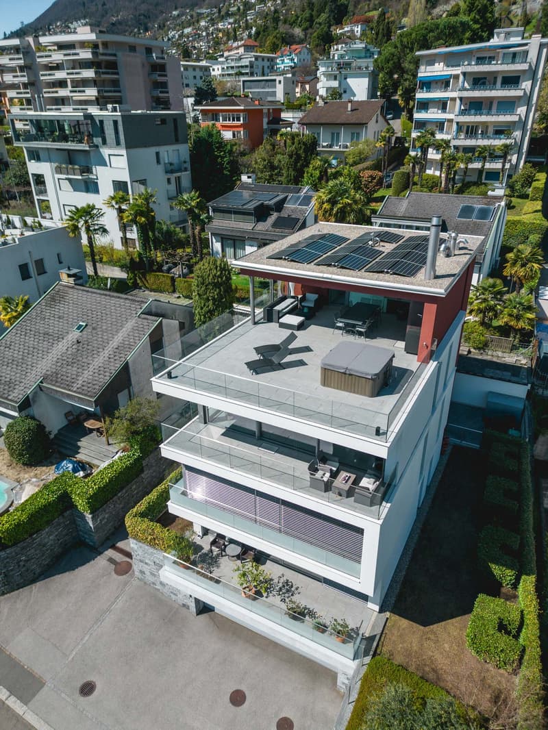 VENDESI A MINUSIO - moderno attico duplex di 4.5 locali con vista lago in casa bifamiliare (5)