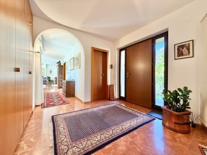 VENDESI A TEGNA – Casa unifamiliare di 5.5 locali con ampio giardino, a due passi dal Pozzo di Tegna (11)