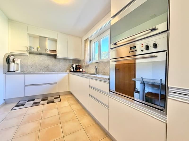 VENDESI A TEGNA – Casa unifamiliare di 5.5 locali con ampio giardino, a due passi dal Pozzo di Tegna (9)