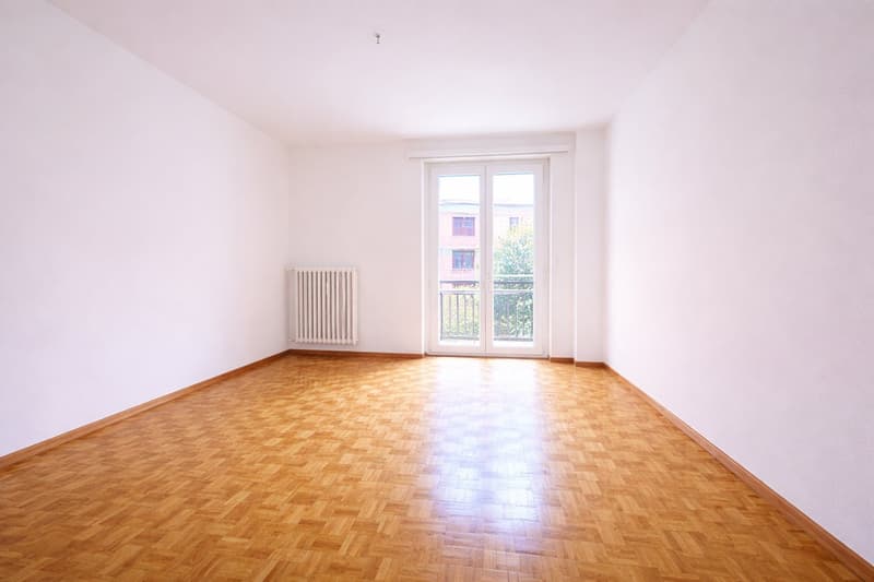 High Floor - Refurbished Building (5)