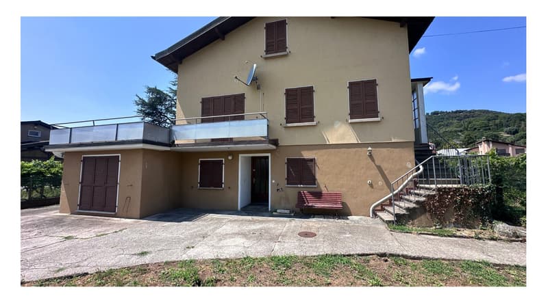 Rancate – Casa bifamiliare con ampio terreno e potenziale edificatorio (4)