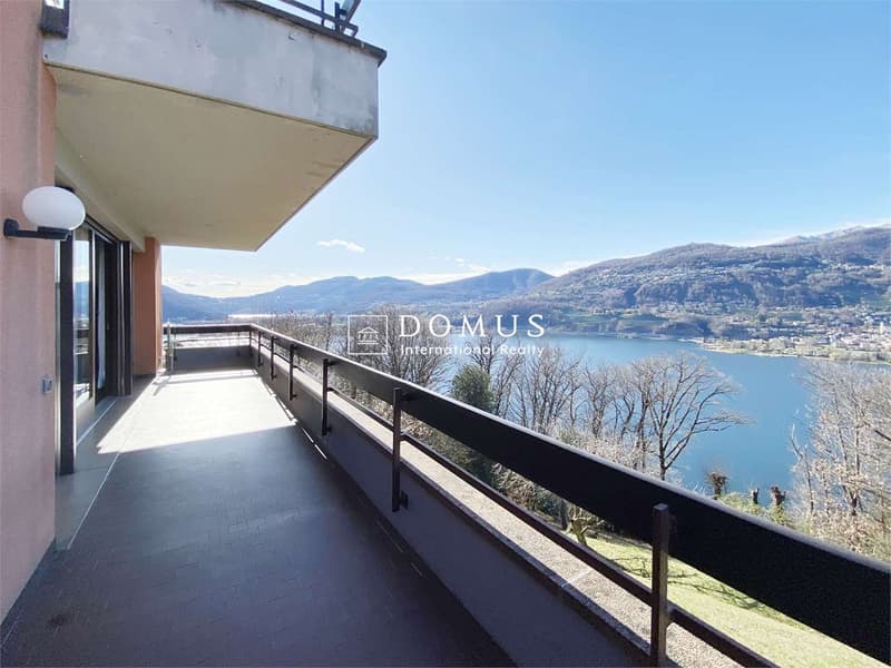 Unmissable building land with lake view (3)