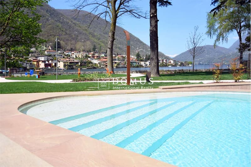 Lakefront apartment with garden (3)