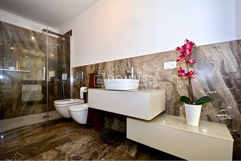 Lakefront apartment with garden (7)