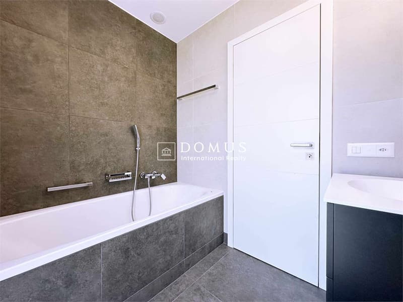 Appartement moderne 4.5 pièces à Barbengo avec piscine et spa (12)