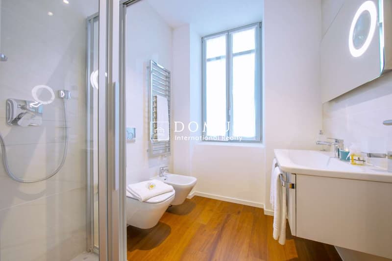 Luxurious apartment in Piazza Indipendenza (7)