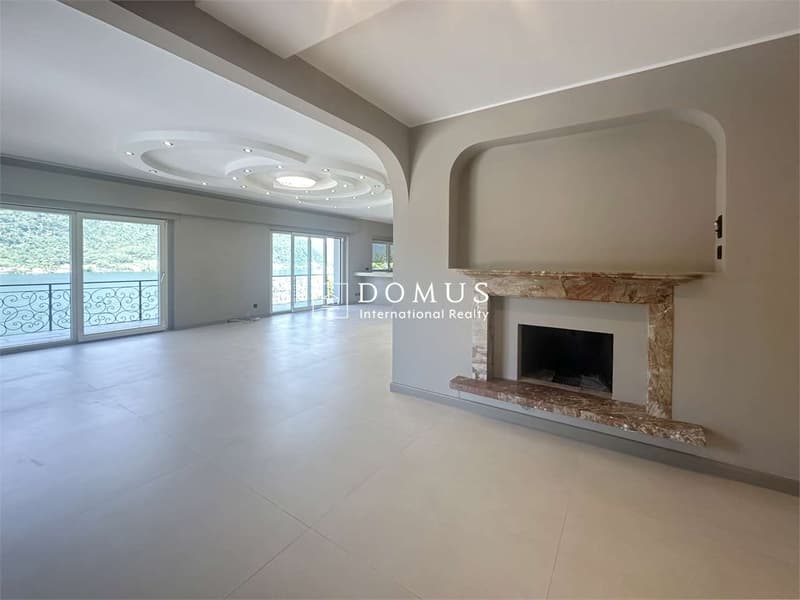 Villa avec piscine, vue sur le lac et grotte (3)