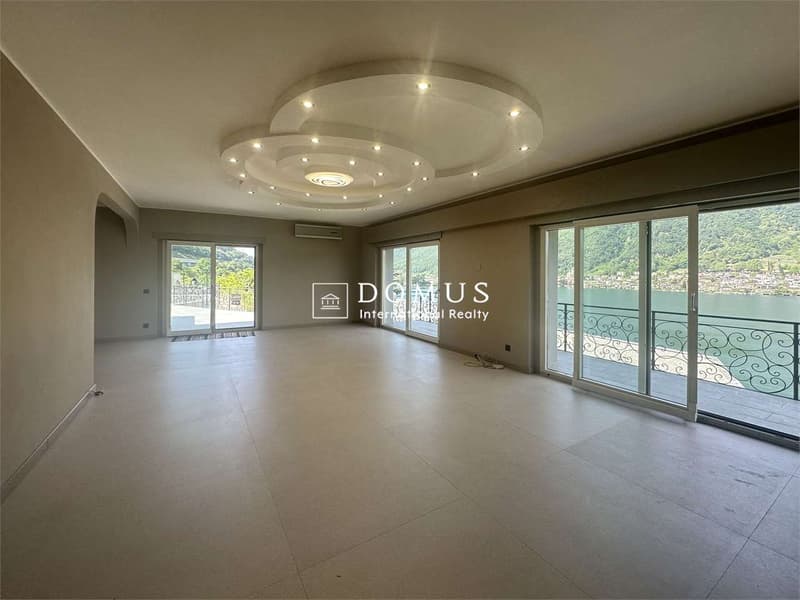 Villa avec piscine, vue sur le lac et grotte (2)