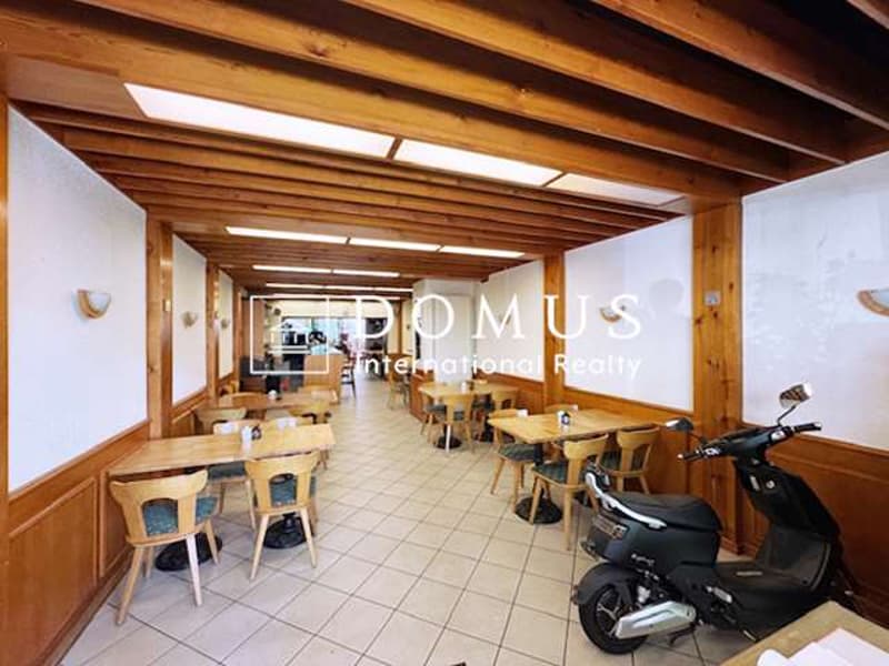 Restaurant in residential area (4)