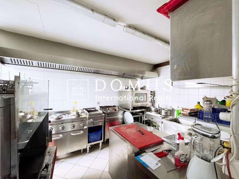 Restaurant in residential area (5)
