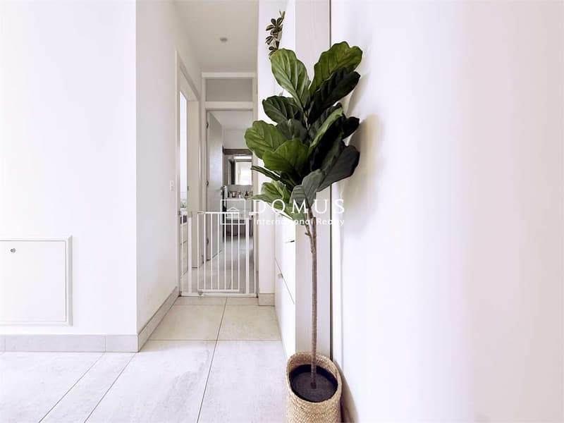 Moderno appartamento con giardino privato e due posti auto (4)