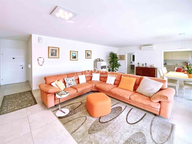 Appartement noble et spacieux avec grande terrasse (3)
