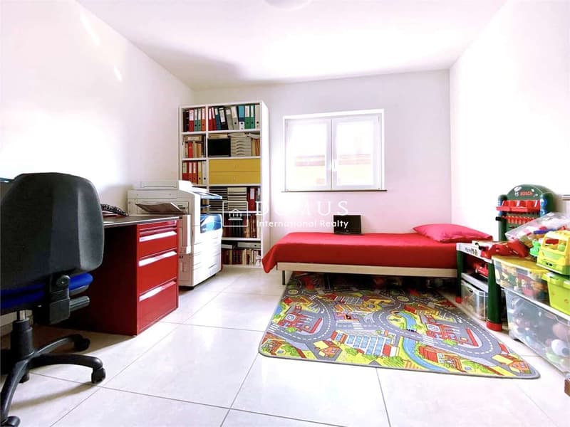 Appartement noble et spacieux avec grande terrasse (9)