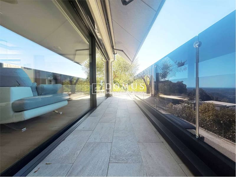 Moderna casa indipendente di design (10)