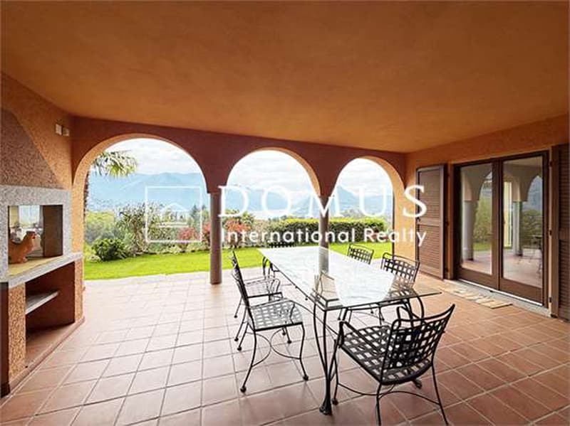 Apartment 4.5 rooms with lake view, garden and pool (2)