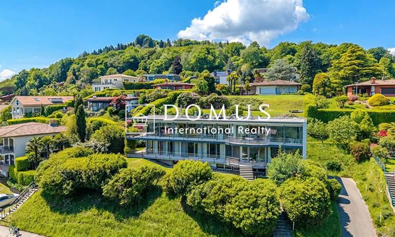 Moderna villa con vista lago a Carona (2)