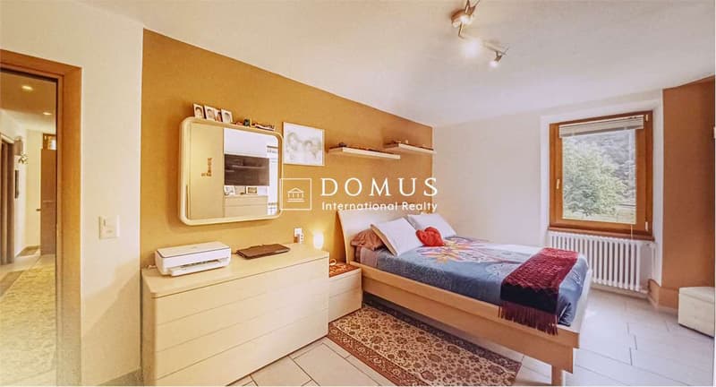House with 3 apartments, garage, garden (7)