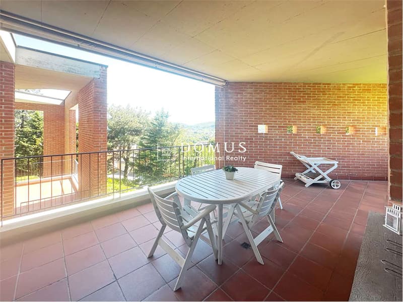 Villa architecturale avec vue panoramique (5)