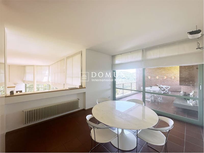 Villa architecturale avec vue panoramique (4)