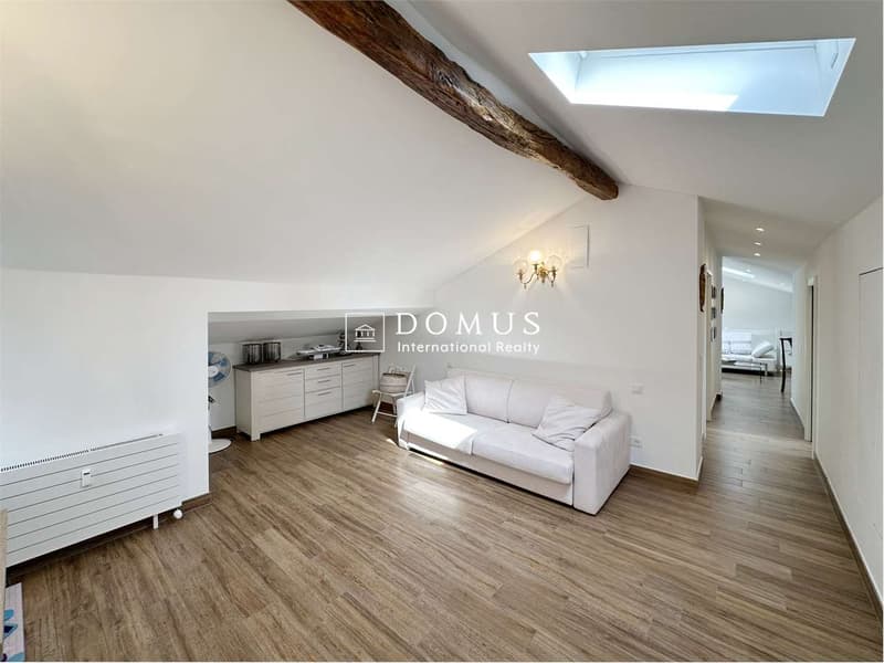 Dachgeschoss-Duplex im pulsierenden Herzen der Stadt (12)