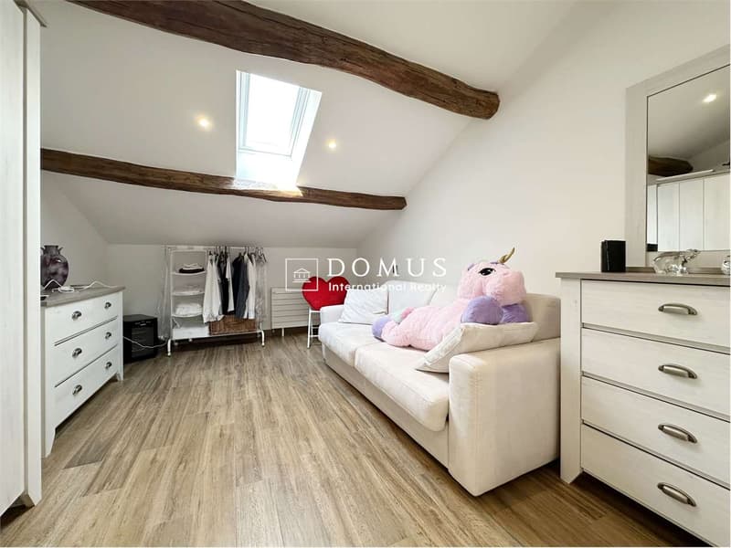 Dachgeschoss-Duplex im pulsierenden Herzen der Stadt (11)