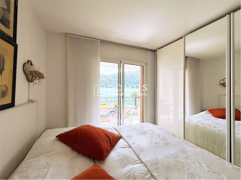 2.5 rooms with lake view, pool and boat mooring (5)