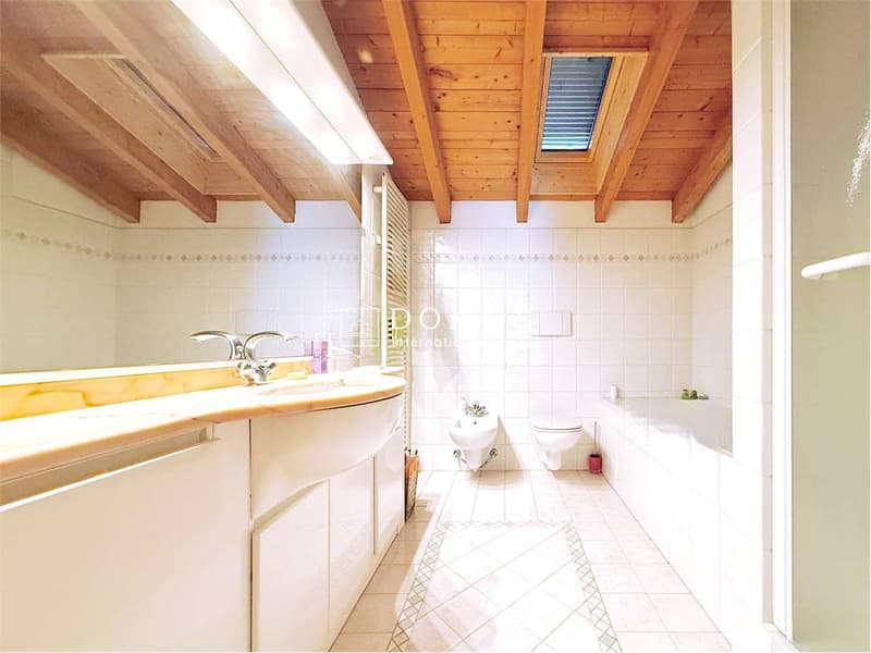 Independent house with 5 apartments, garden and garage (5)