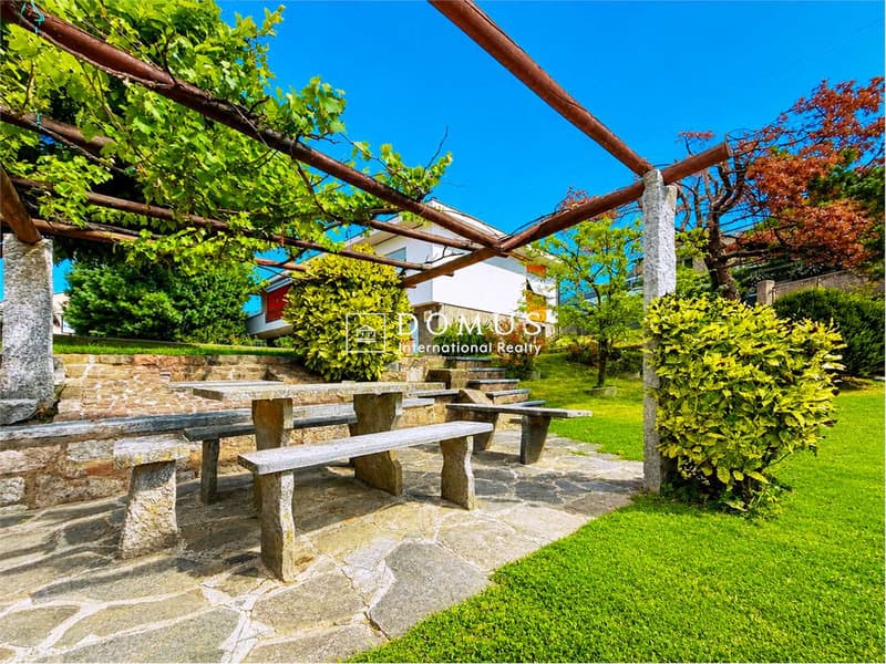 Villa im Grünen mit Pool (3)