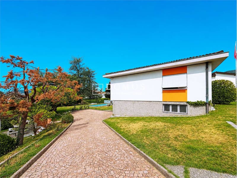 Villa im Grünen mit Pool (13)