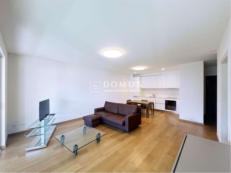 Komfortables 2.5-Zimmer-Wohnung mit Seeblick (3)