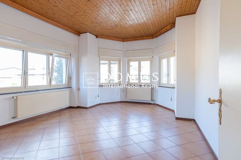 Geräumige Wohnung in einer ruhigen Wohnanlage (3)