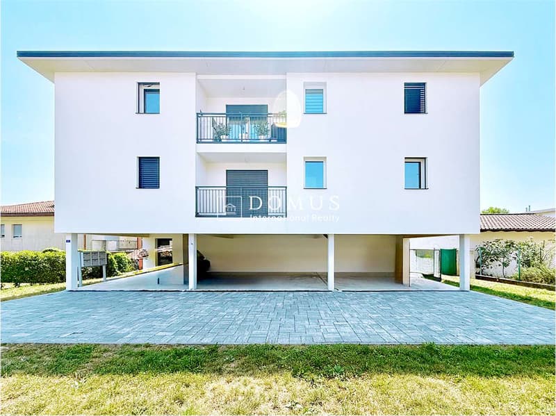 Modernes Apartment in erster Lage in San Pietro di Stabio (1)