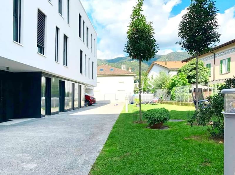 Vendesi moderna Maisonette su tre piani (3)