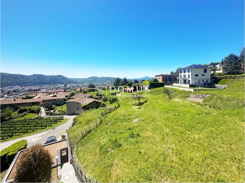 Villa architettonica con vista panoramica (7)