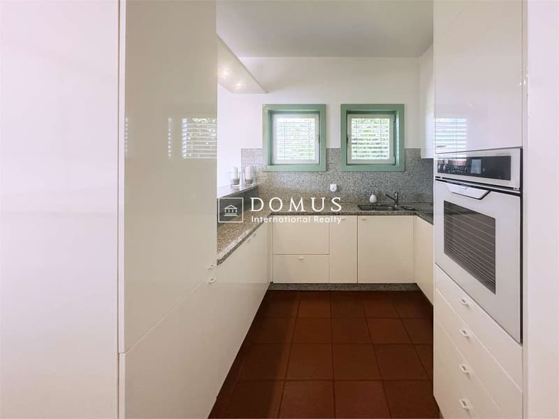Villa architettonica con vista panoramica (8)