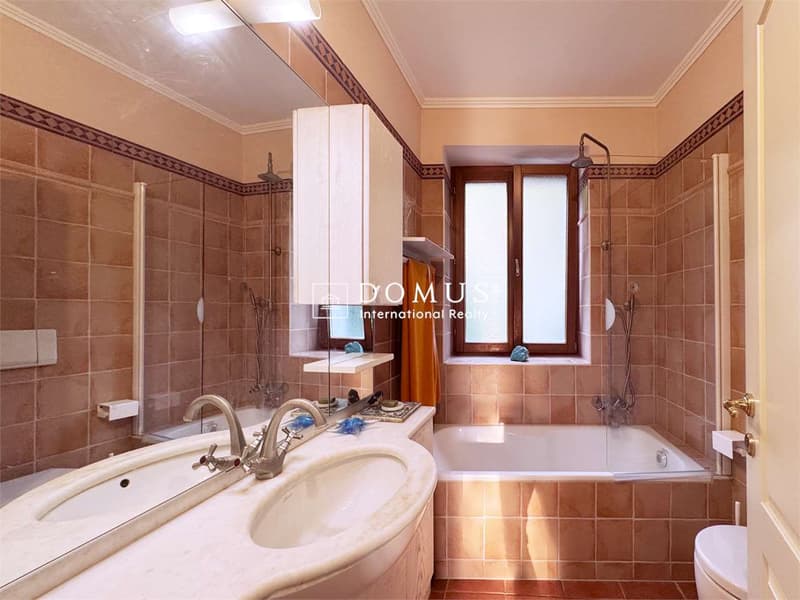 Ampio appartamento con piscina (9)