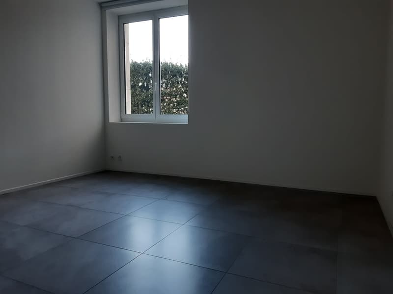 Appartement moderne 3.5 pièces à Balerna avec garage (4)