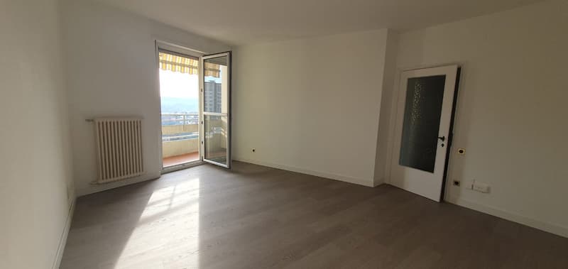 Appartement 3,5 pièces rénové à proximité de la gare (2)
