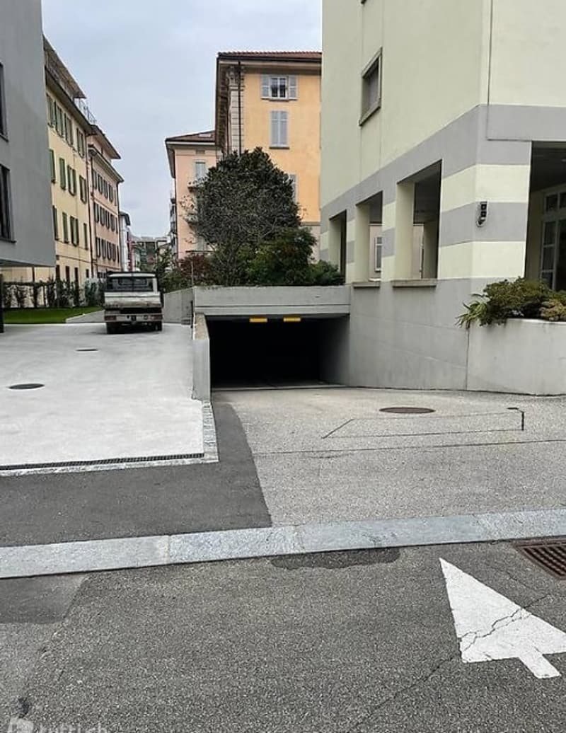 Nuovo Posto Auto in autorimessa in Lugano Centro (2)